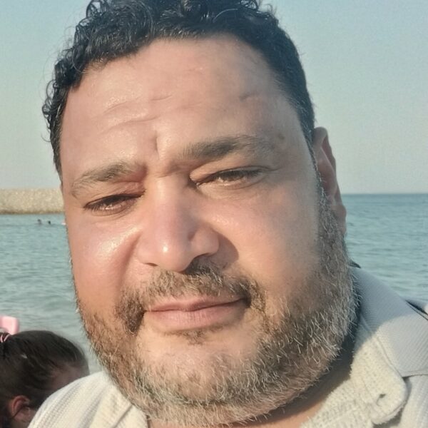 محمود عبد المنعم ضيف