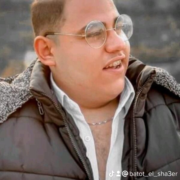 سيف عزيز