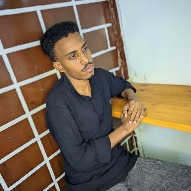 محمد عبد الماجد أحمد
...