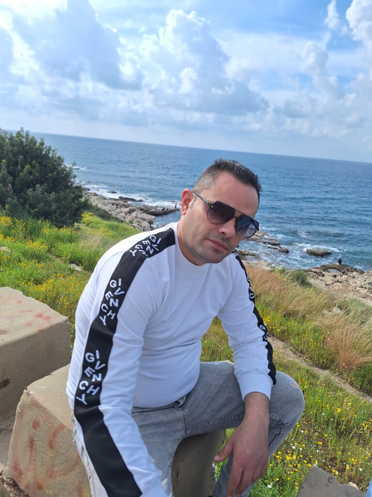 Nour Sidawi - cover