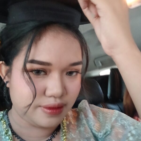 Giselle Vaulin sari hutagaol