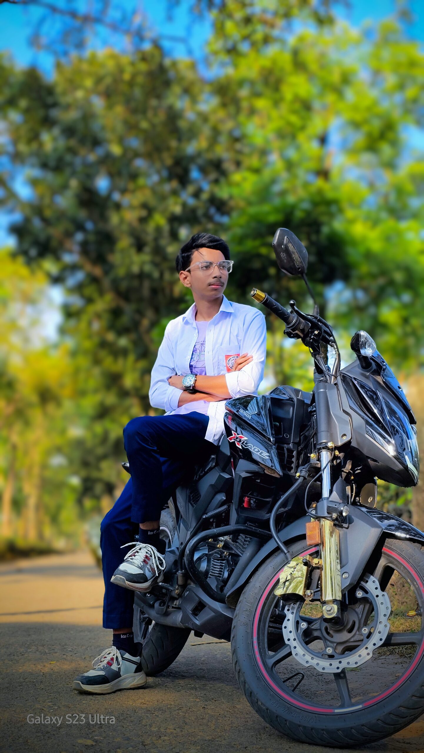 Moinul Islam - cover