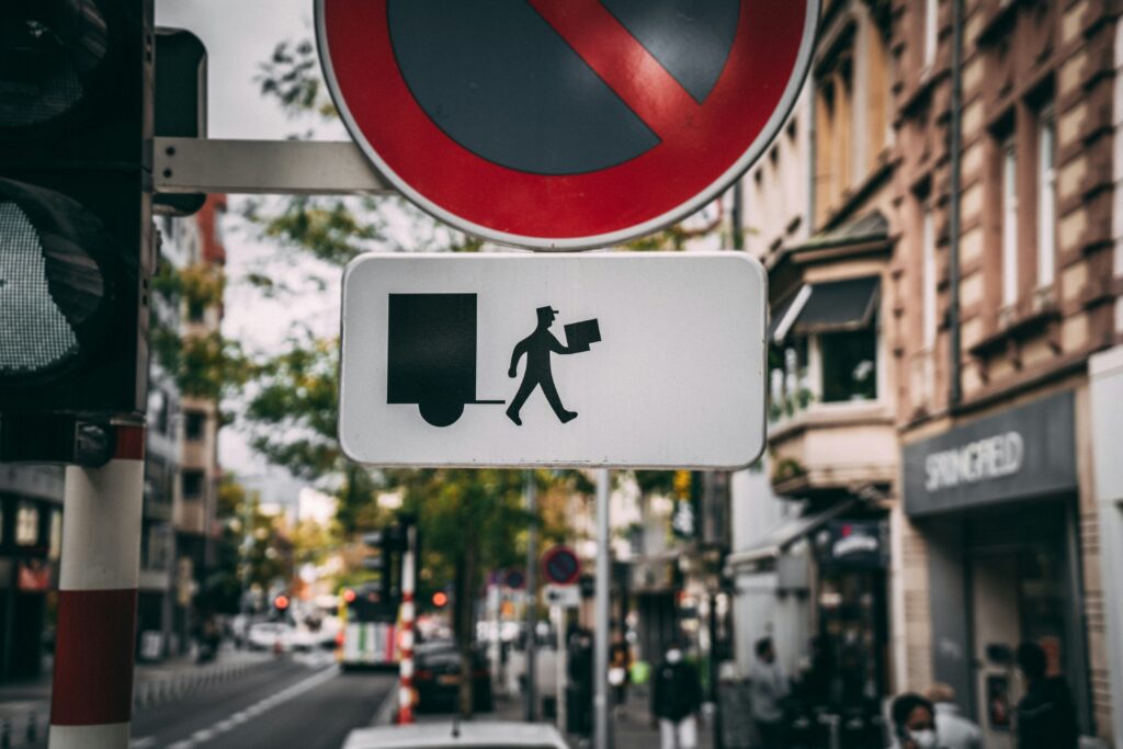 توصيل طلبات: الحل الأمثل لخدمات التوصيل السريع والموثوق