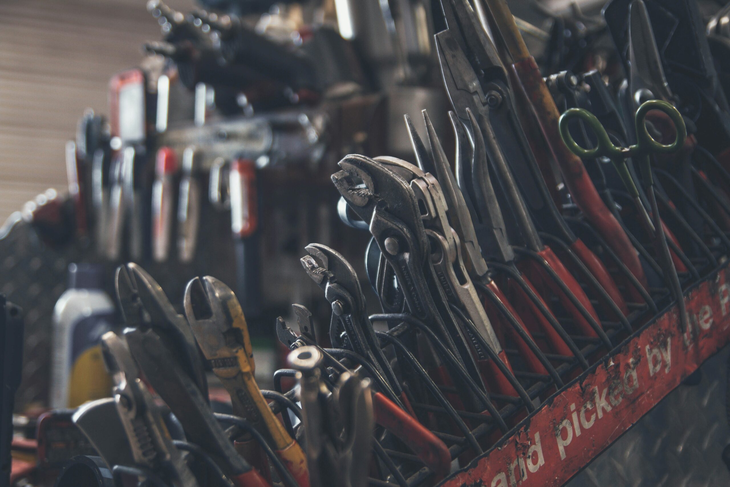 Leroy Merlin Jobs : Votre Guide Complet pour Trouver un Emploi chez le Géant du Bricolage