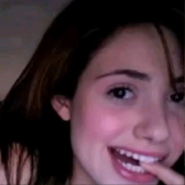 Lily Abrahamintour