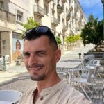 A space for listening and benevolence - Remote