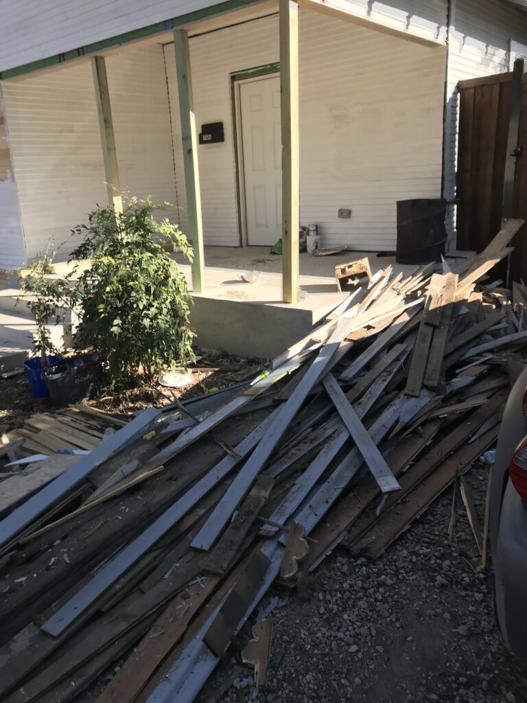 Davis Hauling Junk Removal - portfolio - 1