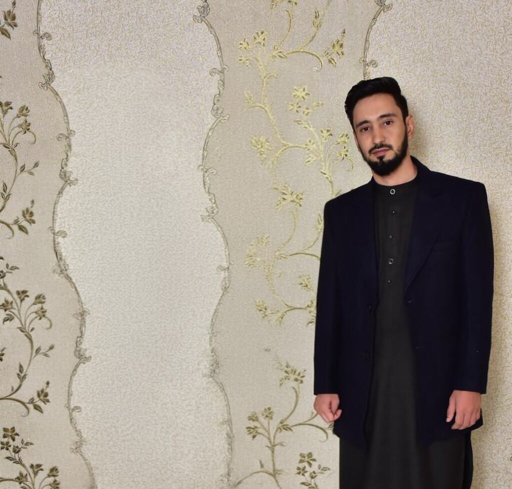 Massoud Hushaam - الغلاف