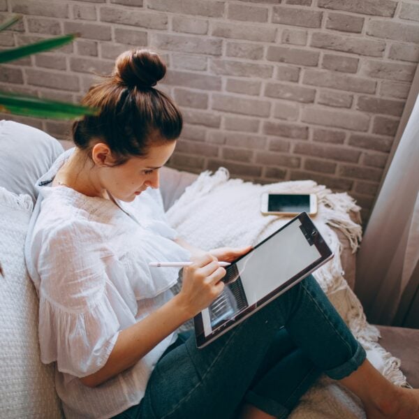 How to Get Canadian Clients as a Freelancer: Complete Guide for 2025