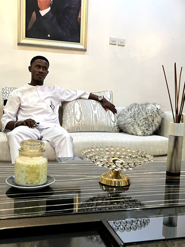 Nweke Stanley - الغلاف