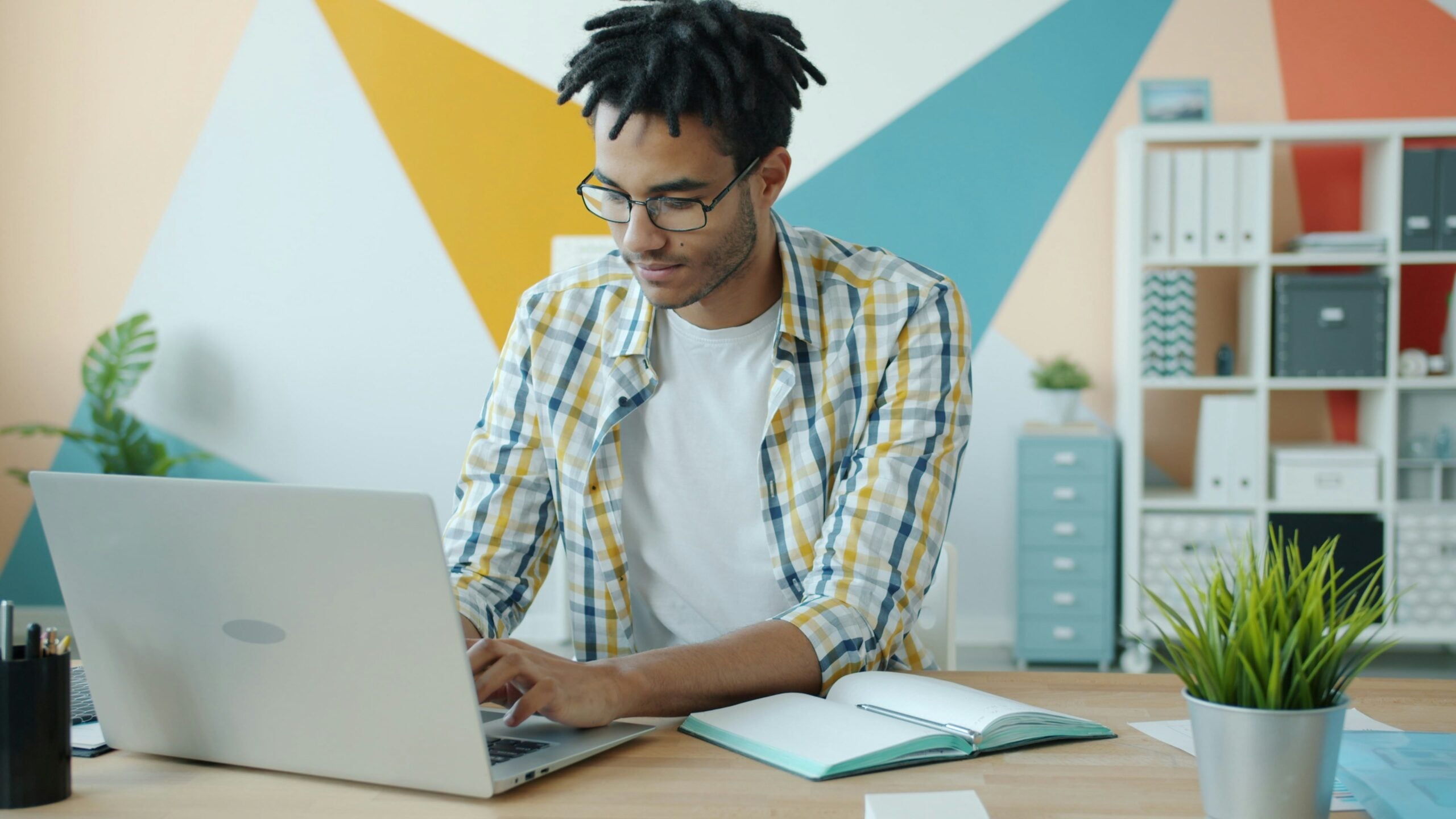 Best Platforms To Hire French Speaking Freelancers