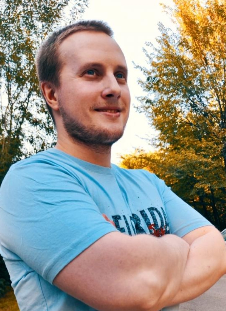 Nik Romanov