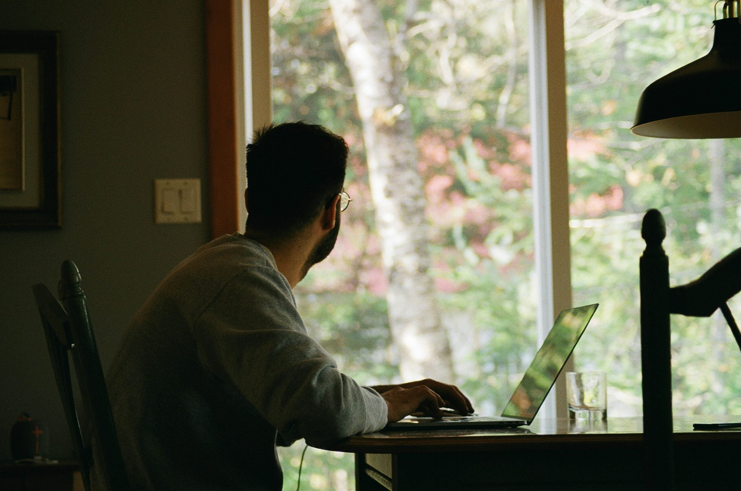 Do I Need To Build A Public Portfolio To Get Clients? Platform Requirements Compared
