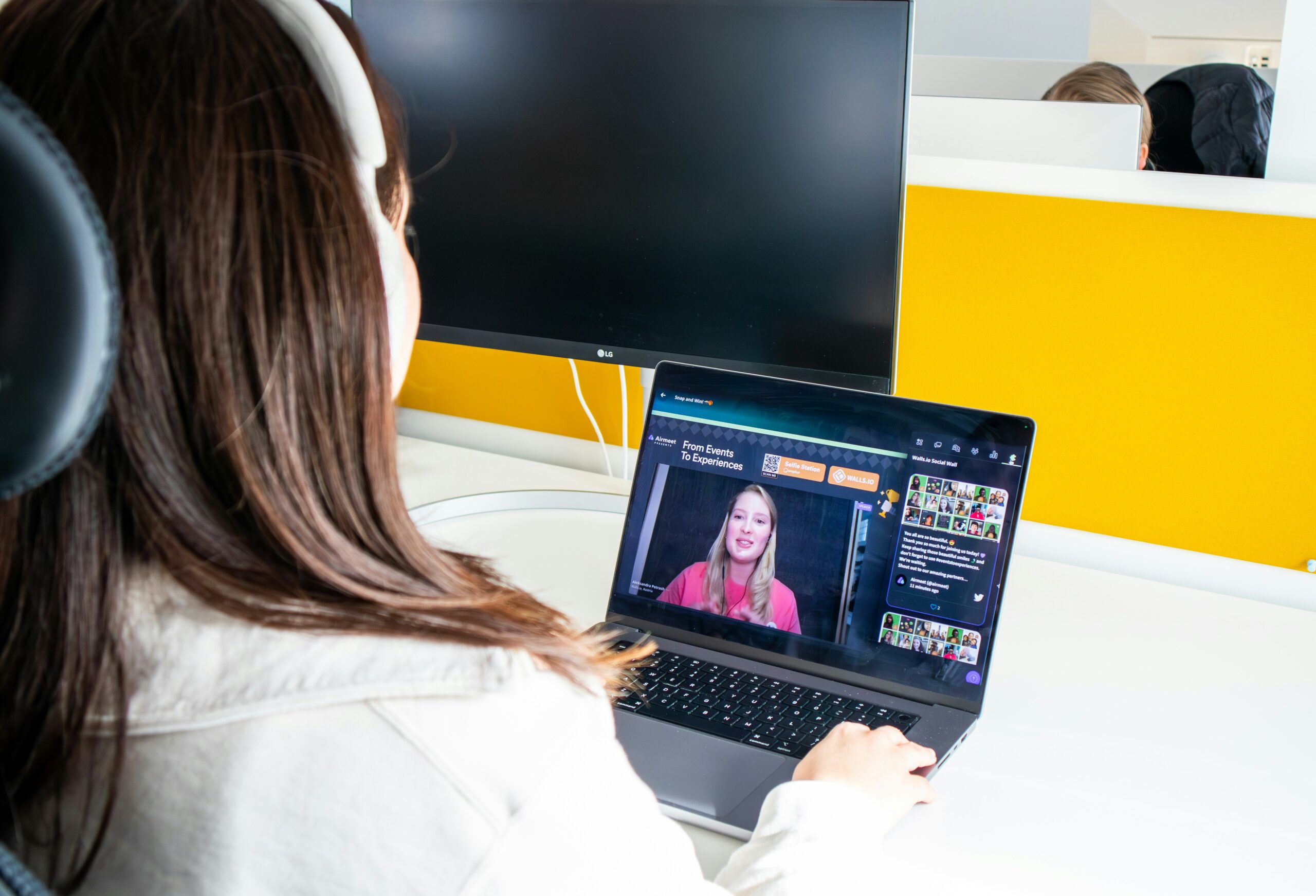 Portfolio Platforms for Freelancers: Do You Need One If You Use Jobbers? 2026