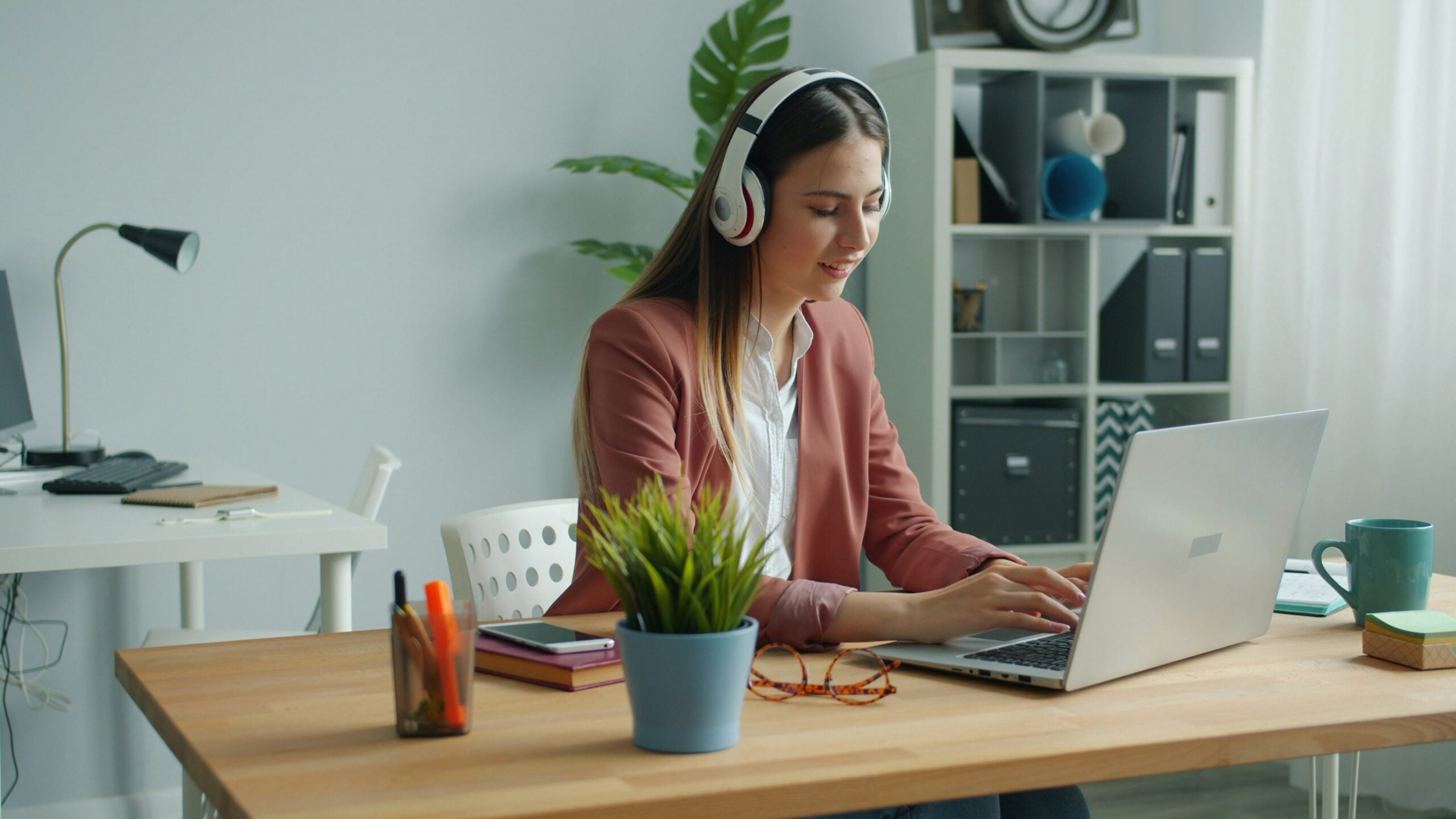 Tunisia's Freelance Economy 2026 Why Zero Commission Platforms Are Growing 340%