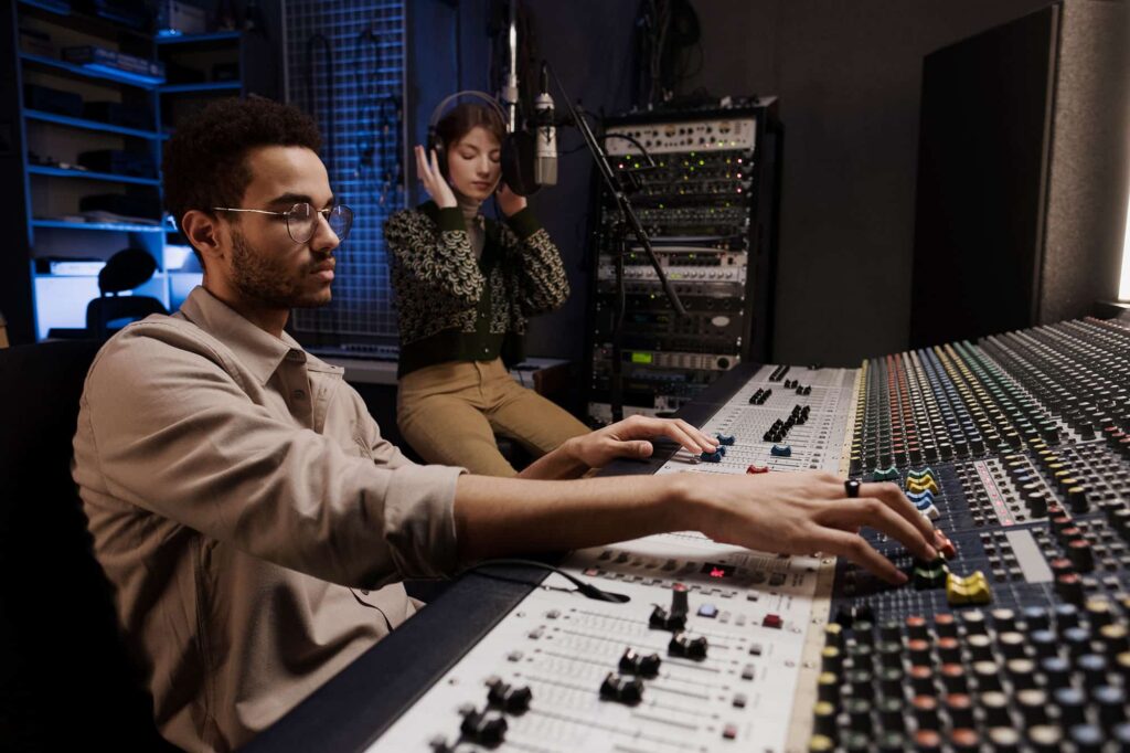 proposer un enregistrement audio professionnel, un mixage et un mastering pour aider artistes, créateurs de contenu et églises à obtenir des résultats propres, soignés et à lecture industrielle - portfolio - 0