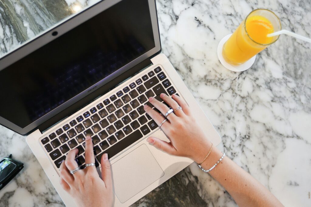 Freelance Invoice Generator: How to Create Professional Invoices and Get Paid Faster