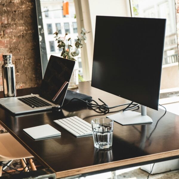 How Companies Use Fractional Executives (Fractional CMO, CTO, CFO): The Rise of C-Suite Freelancing