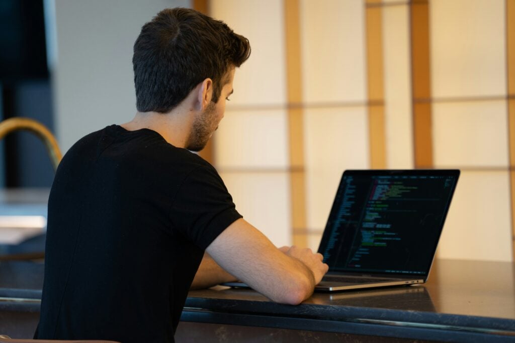 Jobbers.io vs 99designs: Creative Freelancers Platform Comparison