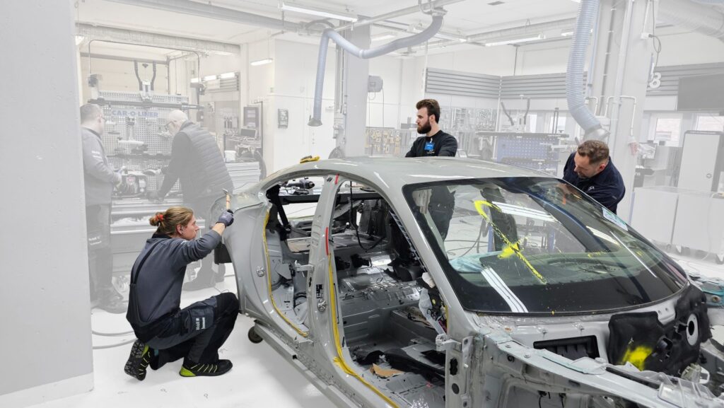 Are you planning to buy a used car and are afraid of hidden mechanical defects or previous car accidents that have been hidden with a new paint? Are you experiencing an intractable breakdown in your car and - portfolio - 1