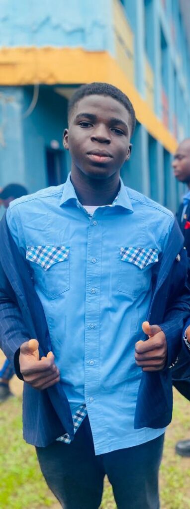 Abisade Owodele - الغلاف