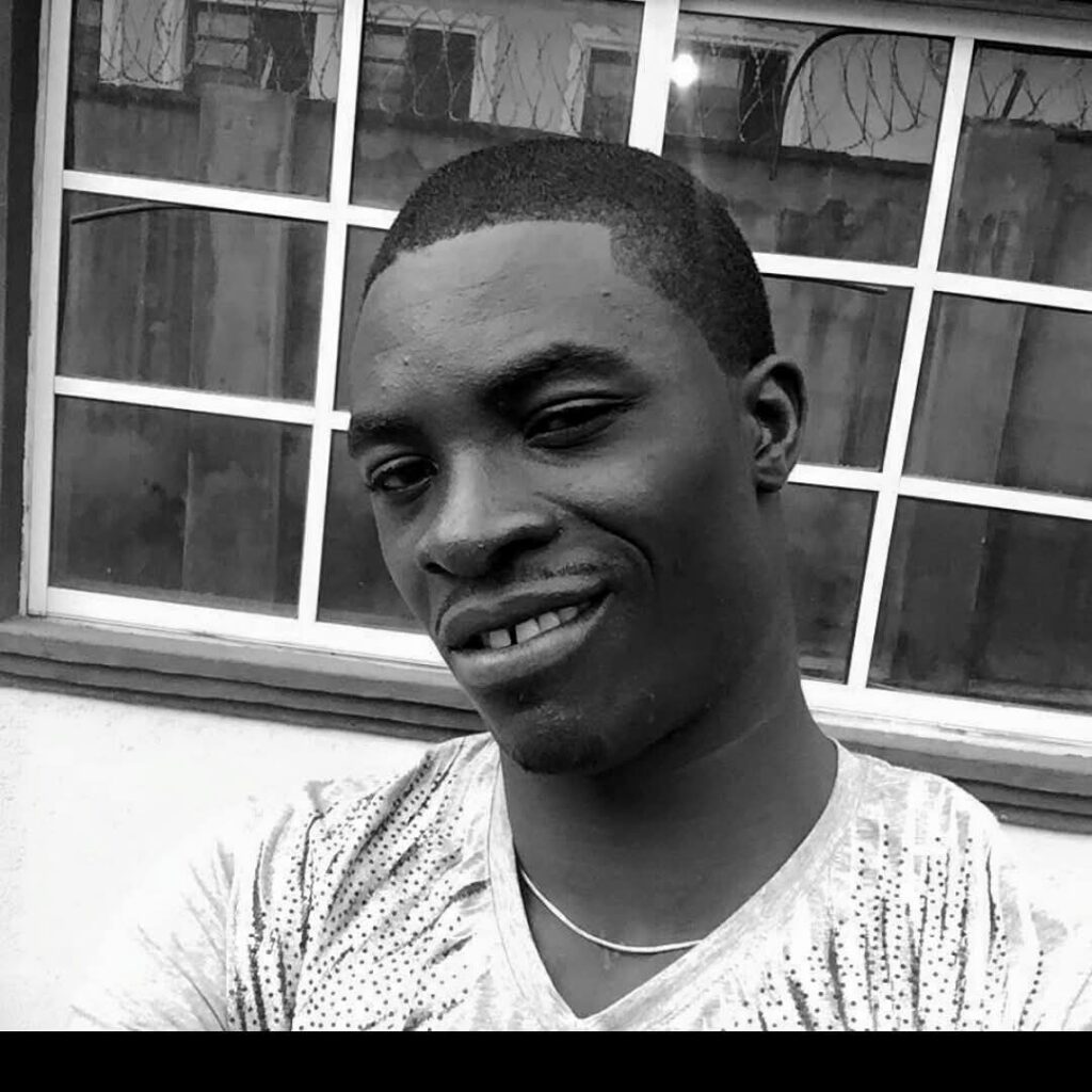 Job Oyetunde - الغلاف