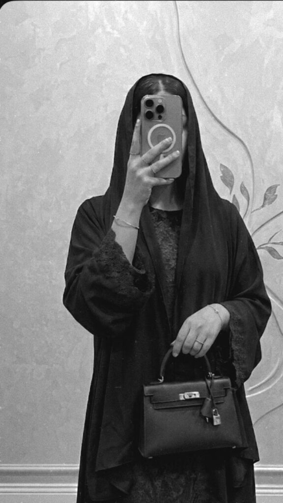 تبارك امجد العبيدي - الغلاف