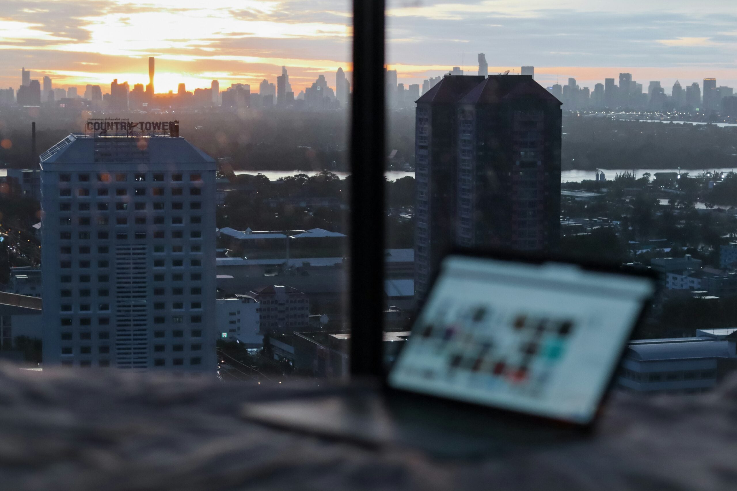 Salesforce : Hubspot Crm Freelancing – $150+:hour Guide