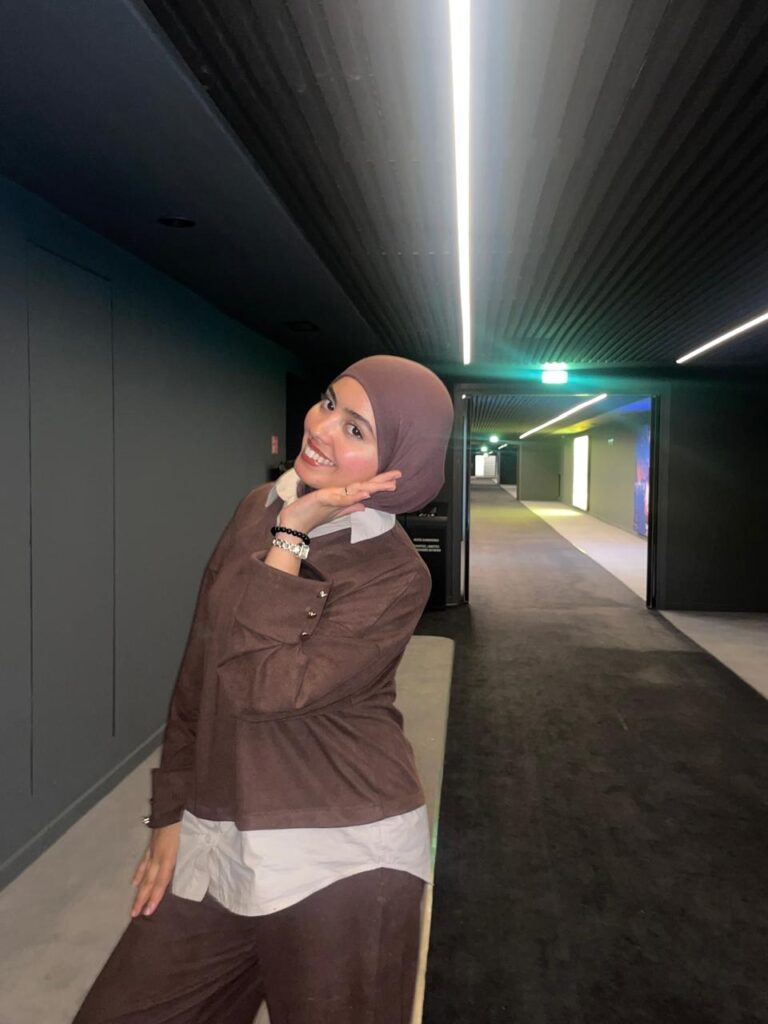 Khadija Ashneina - cover