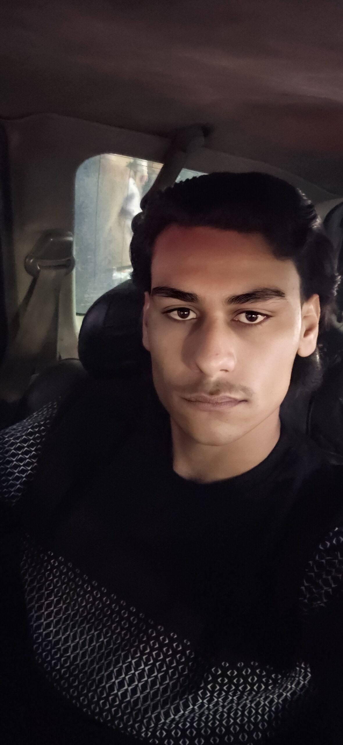 خالد اللبن