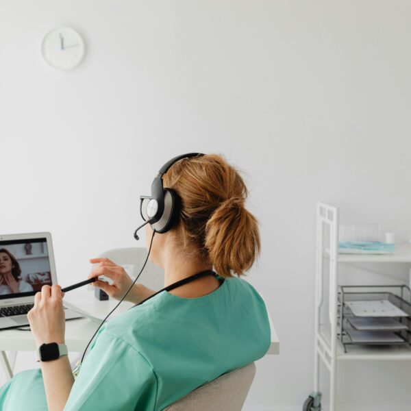 4 Fulfilling Work Roles You Can Explore as a Freelance Nurse 4 Fulfilling Work Roles You Can Explore as a Freelance Nurse