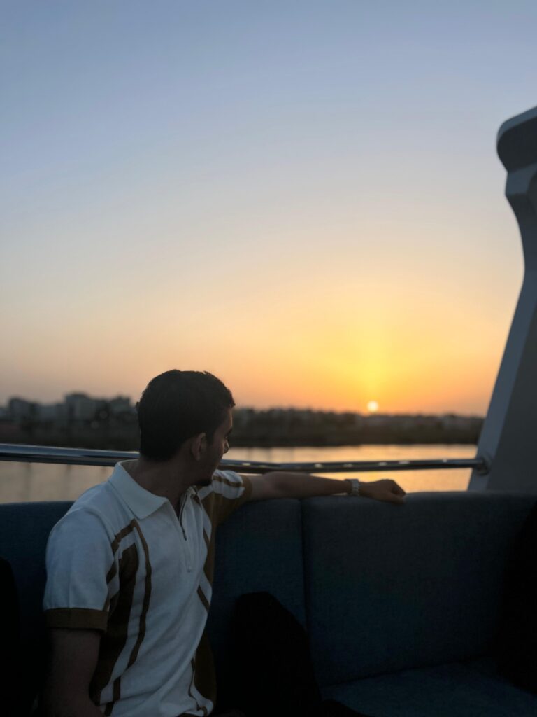 Osama Bin Hassan - الغلاف