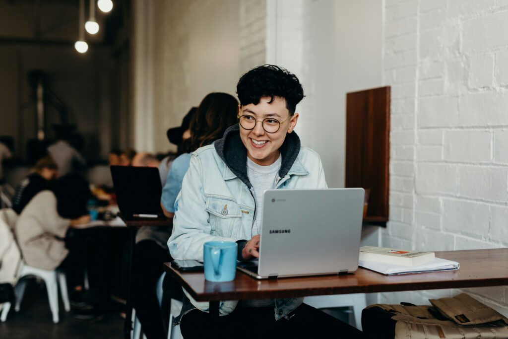 AI Time Tracking for Freelancers — Tools That Log Hours Automatically in 2026