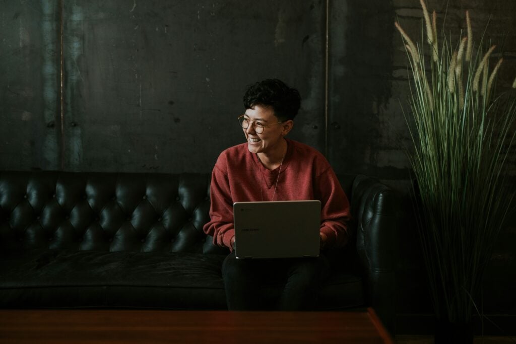 How to Hire a Freelance Accountant Without Agency Fees 2026