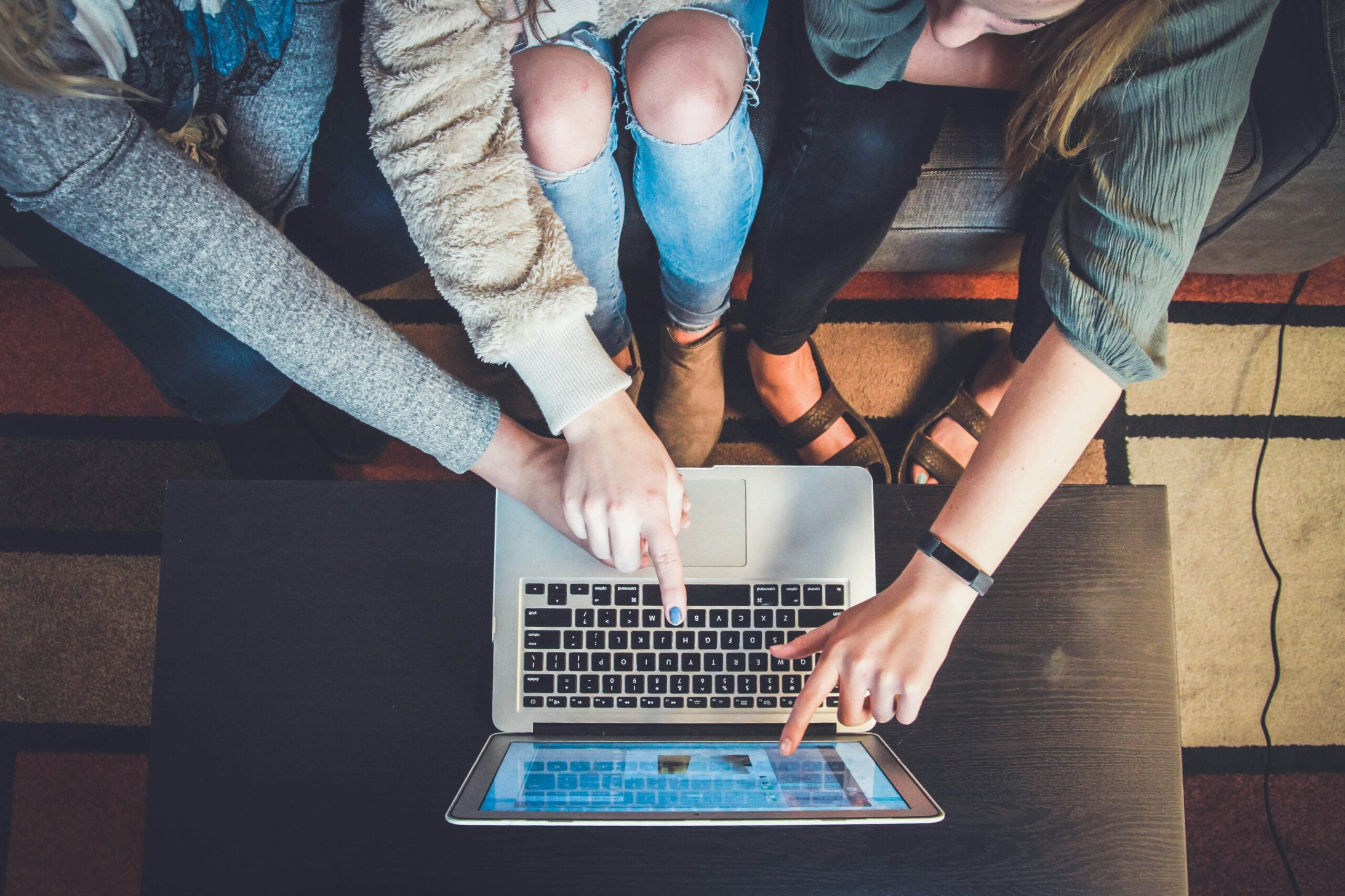 How To Hire A Freelance Video Editor – Rate, Turnaround & Platform Guide