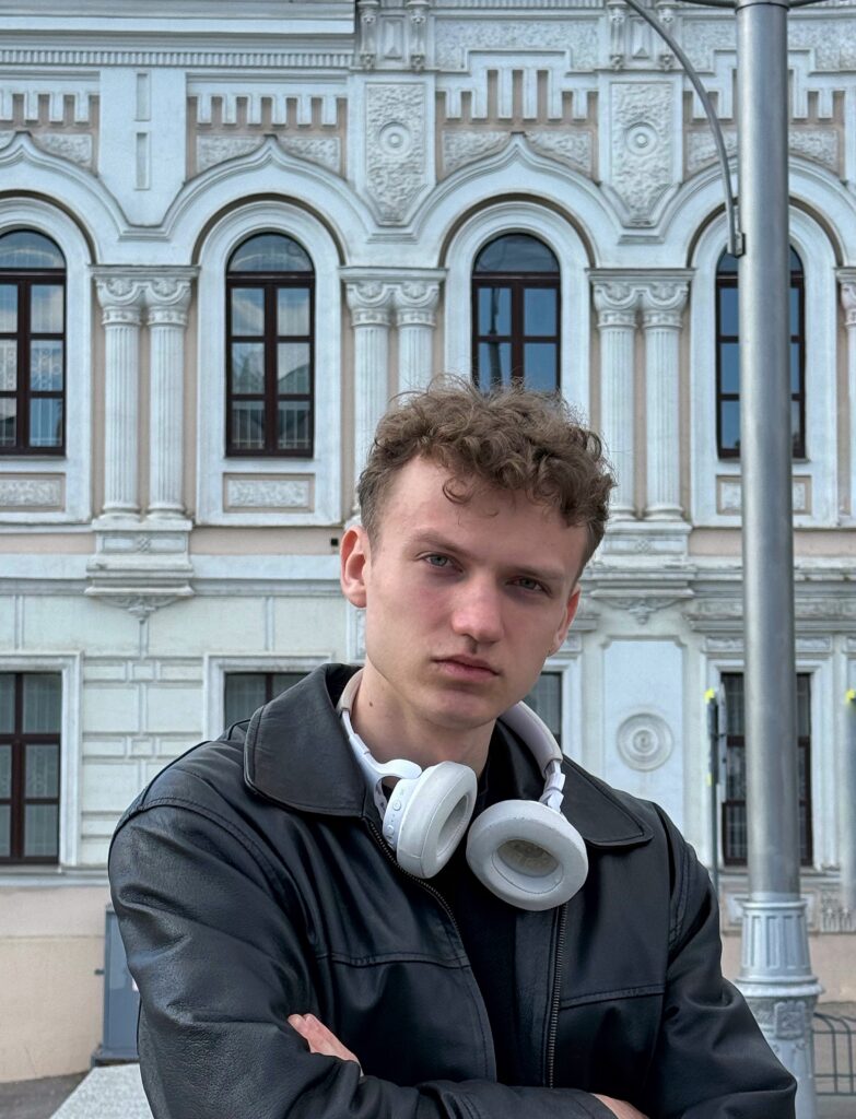 Vladyslav Zvezdaiev - cover