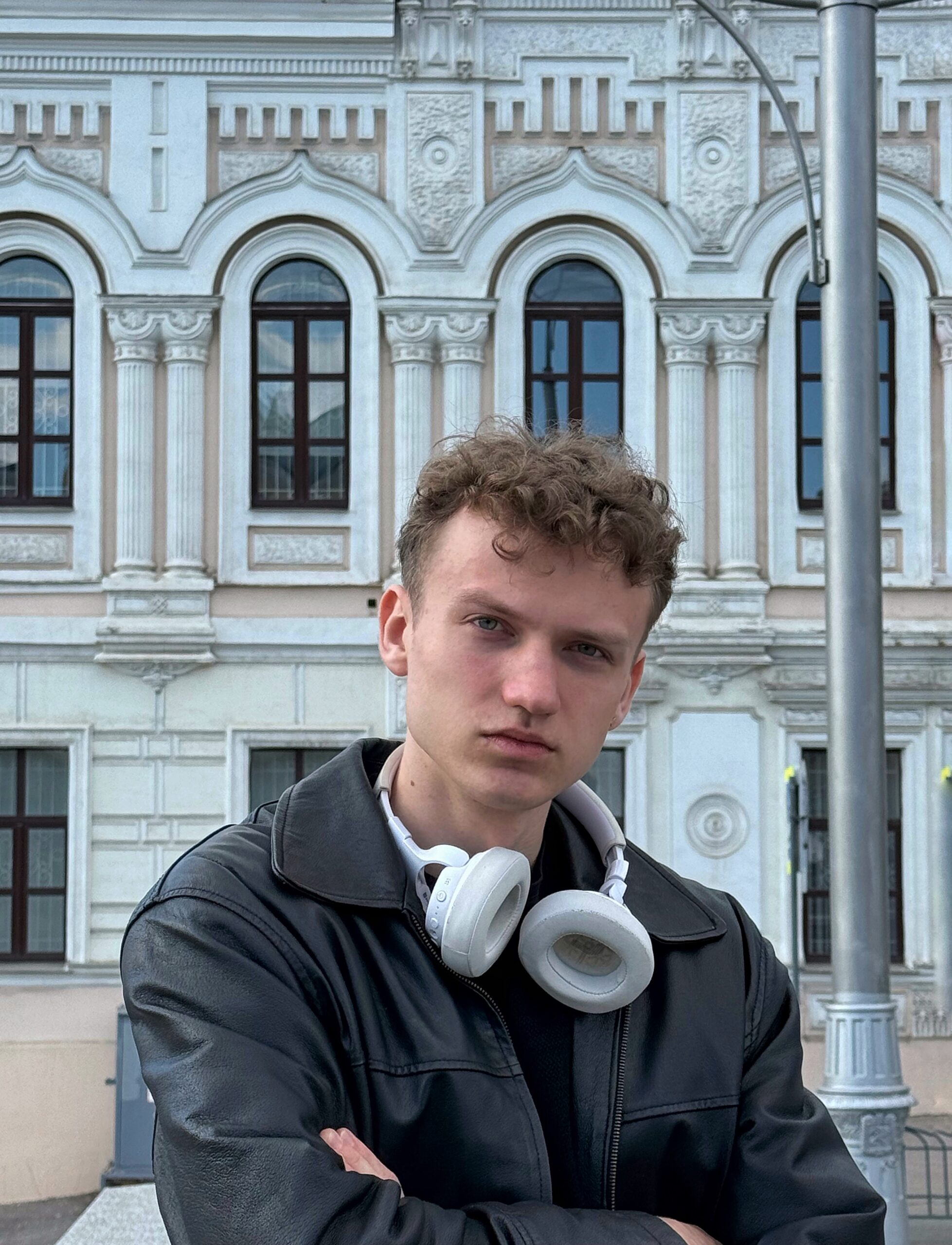 Vladyslav Zvezdaiev - cover