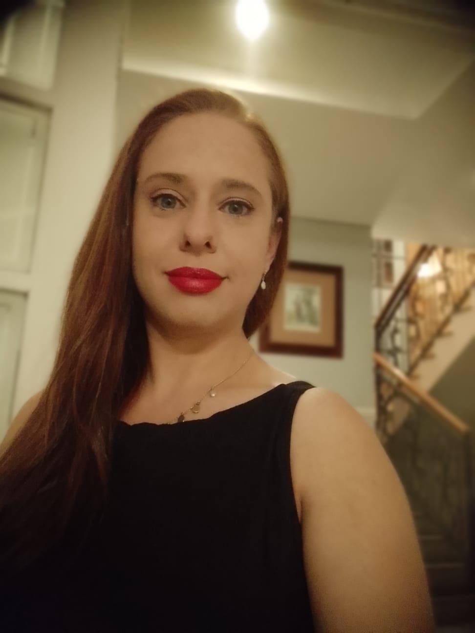 Nívia Leila Lélis Azevedo