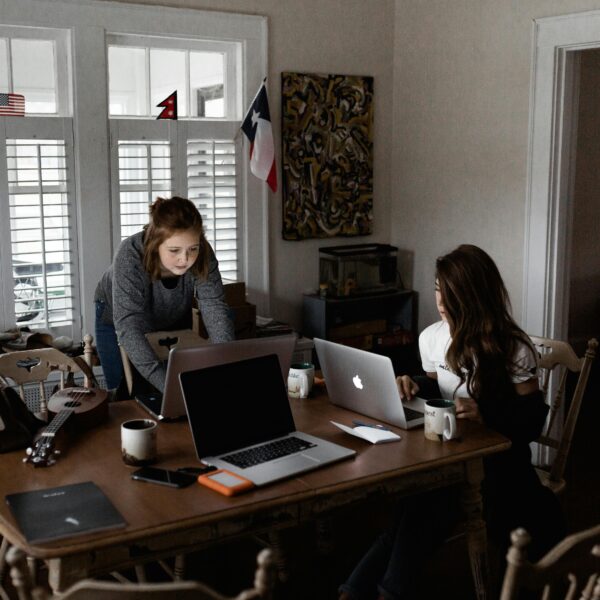Client Portal Tools for Freelancers — Where to Share Files, Updates and Invoices Client Portal Tools for Freelancers — Where to Share Files, Updates and Invoices