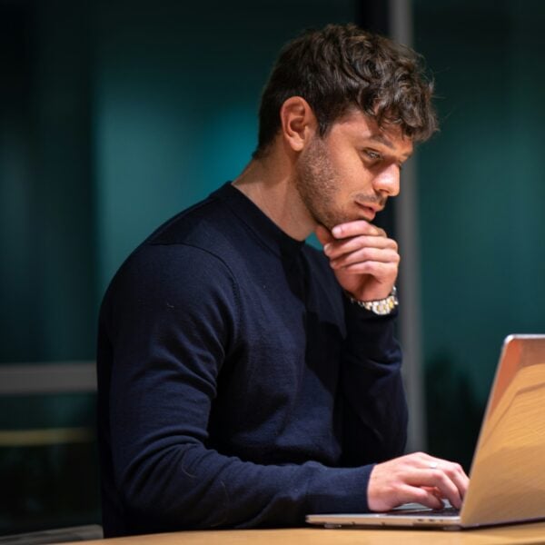 How Students Can Leverage AI to Speed up Freelance Research How Students Can Leverage AI to Speed up Freelance Research
