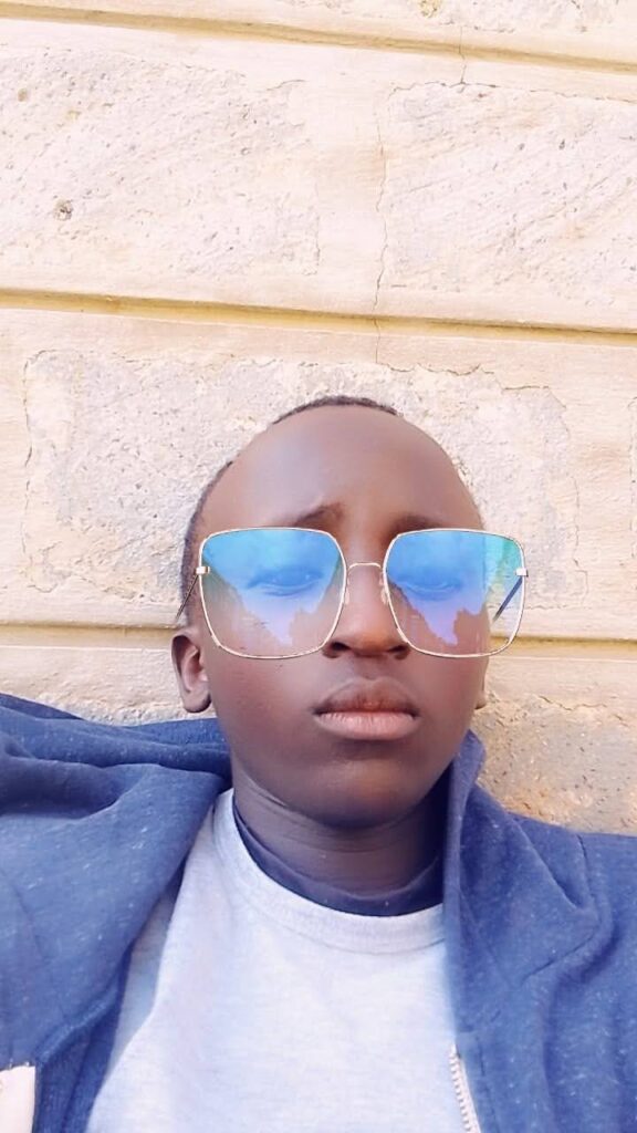 Fredrick Muli - الغلاف