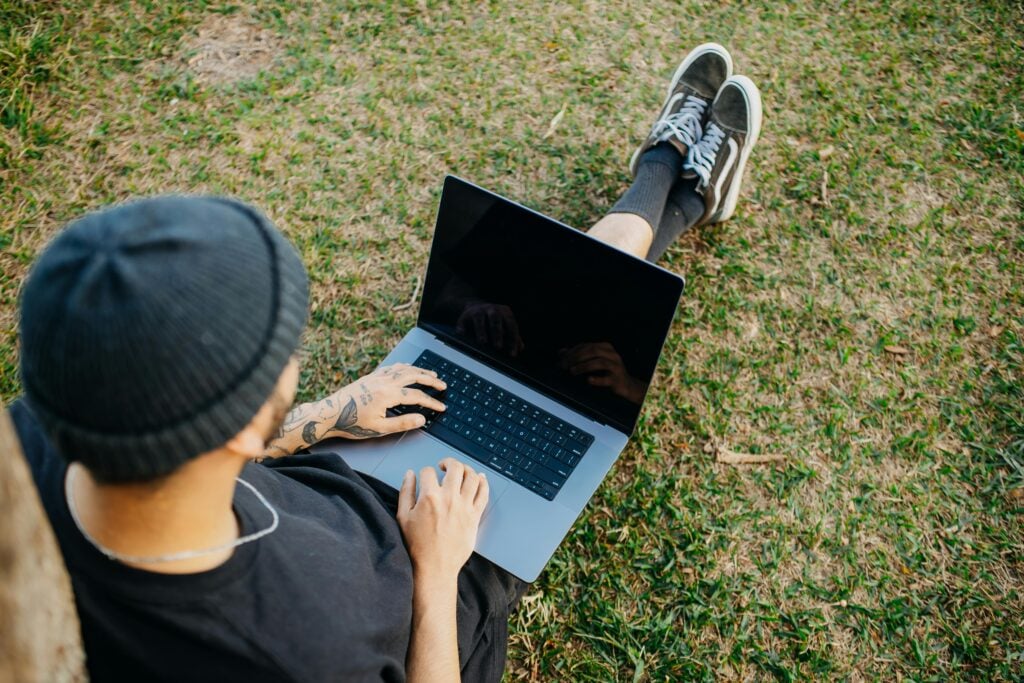 Jobbers.io vs Collective.work – Creative Platform Showdown