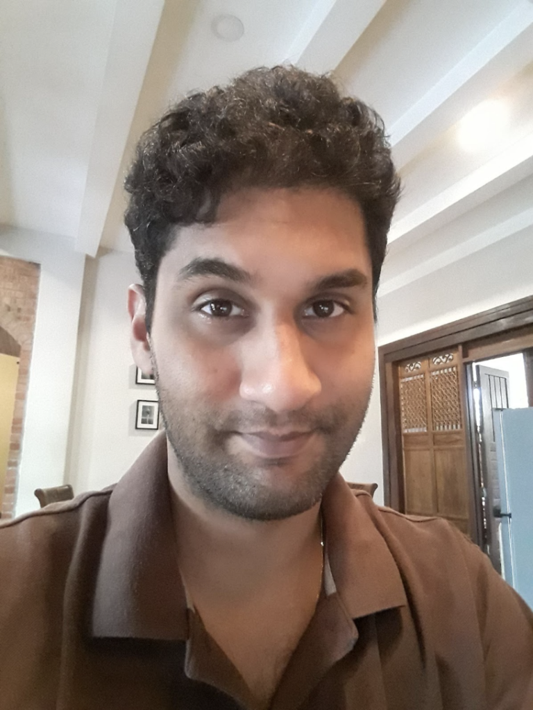 Girish Nambiar - الغلاف