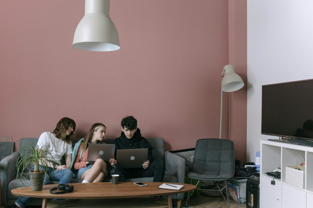 The Freelancer’s Guide to Simplifying Contracts, Taxes, and Payments
