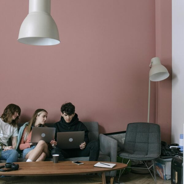 The Freelancer’s Guide to Simplifying Contracts, Taxes, and Payments The Freelancer’s Guide to Simplifying Contracts, Taxes, and Payments