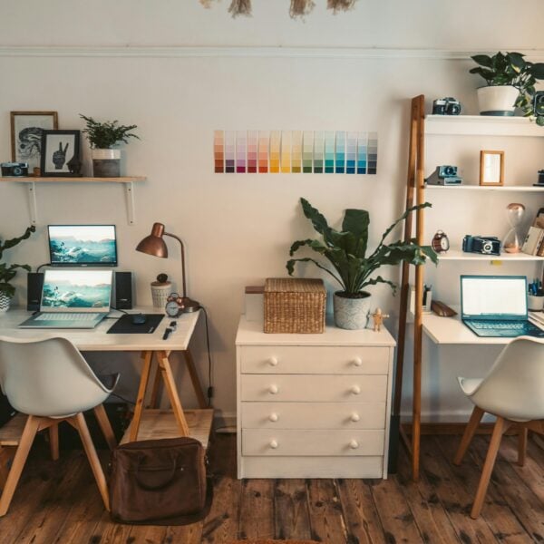 Vibe Coding and Freelancing – How Non-Developers Are Building SaaS Products