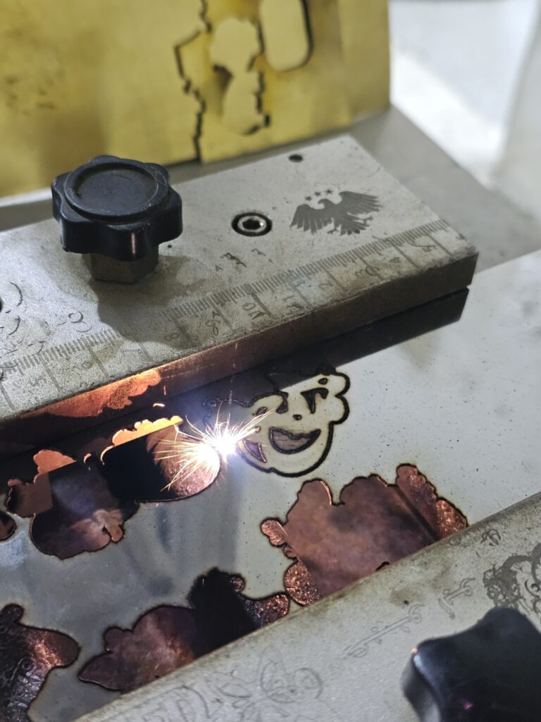 Conception personnalisée de fichiers CNC et Laser DXF et SVG - portfolio - 1