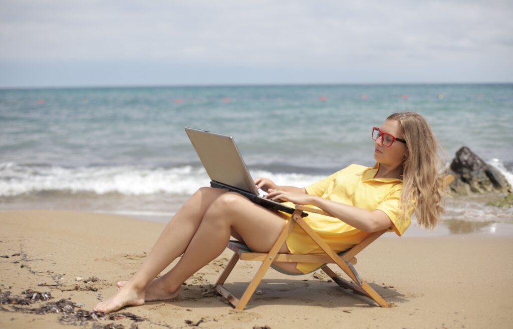 Freelance vs part-time job: which is better for your situation?