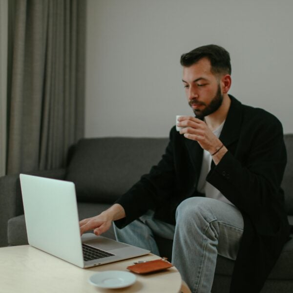 How to start a freelance agency from scratch: 2026 guide How to start a freelance agency from scratch: 2026 guide