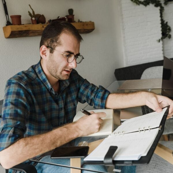 Freelance accountant / bookkeeper: complete rate and client acquisition guide 2026